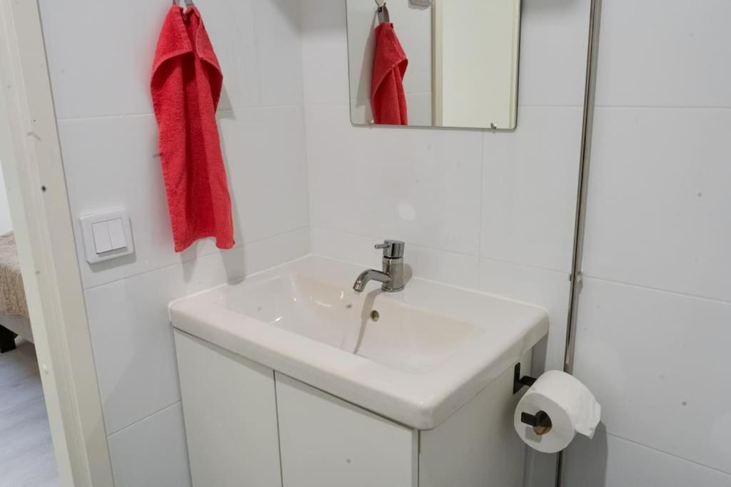 3H,K,P - Keskellae Tamperetta Kaunis Parvekkeellinen Uusittu Kolmio Appartement Buitenkant foto