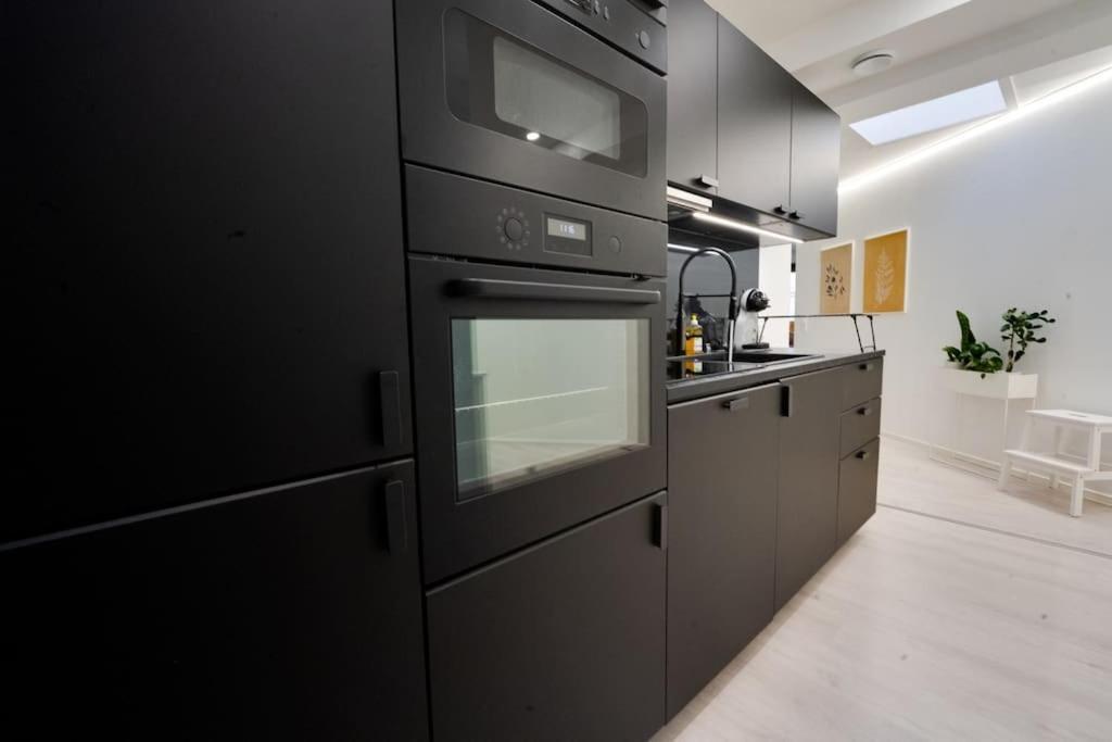 3H,K,P - Keskellae Tamperetta Kaunis Parvekkeellinen Uusittu Kolmio Appartement Buitenkant foto